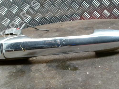 Used Front left exterior door handle Front left exterior door handle ALFA ROMEO 147 (937_) 1.9 JTD (937.AXF1A, 937.BXF1A) (101 hp) 33884086 33884086