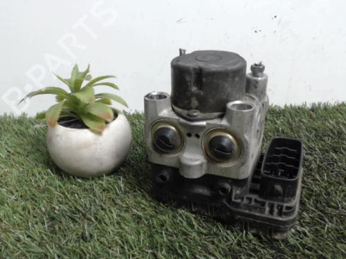 Used ABS pump TOYOTA RAV 4 II (_A2_) 2.0 D 4WD (CLA20_, CLA21_, CLA20R, CLA21R) (116 hp) 25397597