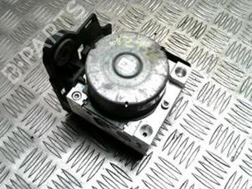 Used ABS pump VW GOLF VII (5G1, BQ1, BE1, BE2) 1.6 TDI (110 hp) 30475152