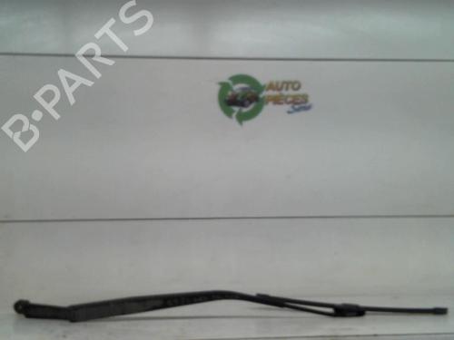 Used Front windshield wiper arm HYUNDAI TUCSON (JM) 2.0 CRDi (113 hp) 25400109