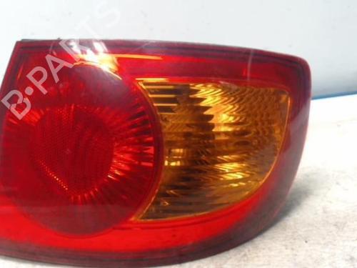 Right taillight HYUNDAI ELANTRA III Saloon (XD) 2.0 CRDi | BP28120428C35 