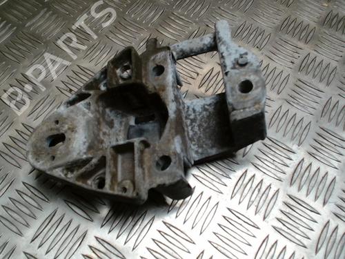 Used Engine mount RENAULT SCÉNIC I MPV (JA0/1_, FA0_) 1.9 dCi (JA05, JA1F) (102 hp) 25923867