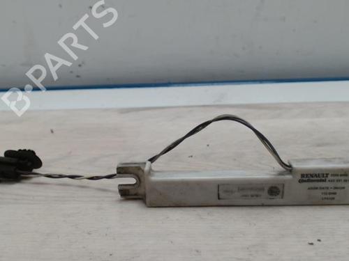Used Antenna/Base RENAULT MEGANE III Hatchback (BZ0/1_, B3_) 1.5 dCi (106 hp) 25418771