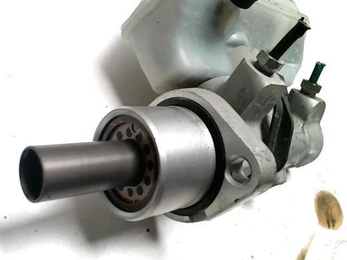 Used Brake master cylinder RENAULT CLIO III (BR0/1, CR0/1) 1.5 dCi (BR17, CR17) (86 hp) 28011438