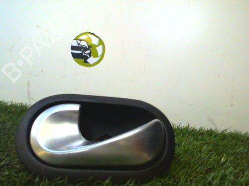 Used Front left interior door handle RENAULT SCÉNIC II (JM0/1_) 1.5 dCi (JM1E, JM16) (106 hp) 25396052