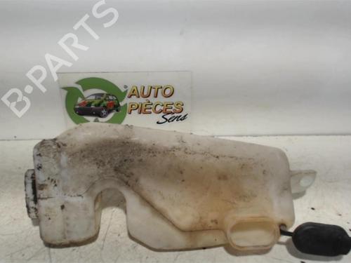 Used Windscreen washer tank DACIA LOGAN MCV (KS_) 1.5 dCi (KS0K) (68 hp) 25398714