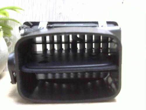 Used Air vent LANCIA MUSA (350_) 1.3 D Multijet (350.AXB11, 350.AXB1A) (70 hp) 25401635