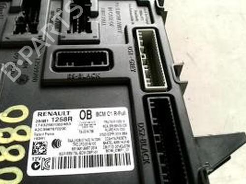 Used Fuse box RENAULT MEGANE IV Hatchback (B9A/M/N_) 1.6 dCi 130 (B9A4) (130 hp) 30666525