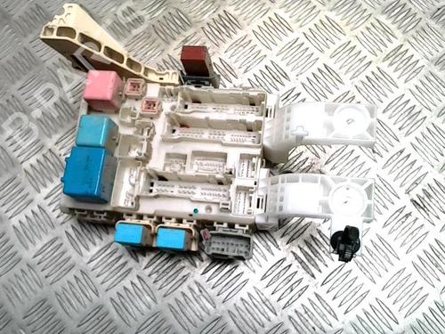 Used Fuse box TOYOTA YARIS (_P9_) 1.4 D-4D (NLP90_, NLP90R) (90 hp) 31257438