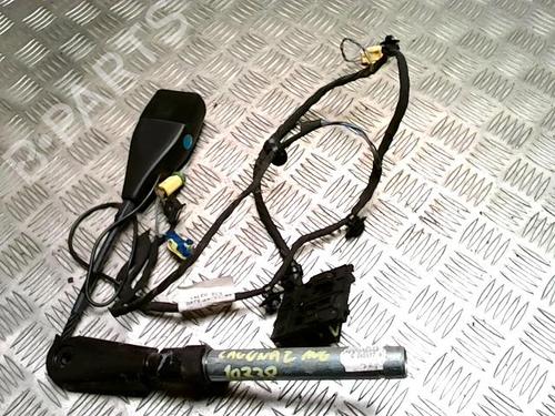 Engache cinturón Engache cinturón RENAULT LAGUNA II (BG0/1_) 2.0 dCi (BG1T) (150 hp) 32710819 32710819