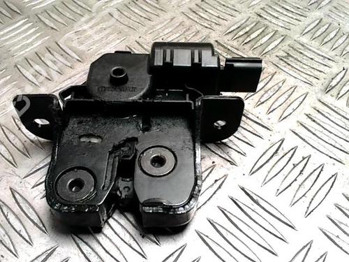 Used Tailgate lock RENAULT MEGANE III Coupe (DZ0/1_) 1.9 dCi (DZ0N, DZ0J, DZ1J, DZ1K) (131 hp) 31992277