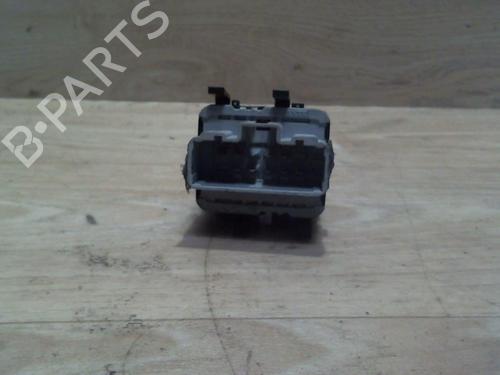 Used Switch RENAULT MEGANE II Estate (KM0/1_) 1.9 dCi (KMRG, KM1G, KM0G, KM2C) (120 hp) 25384734