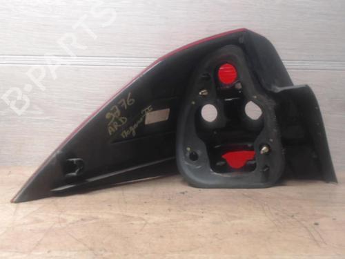 Used Right taillight RENAULT MEGANE II Saloon (LM0/1_) 1.6 (113 hp) 31238147