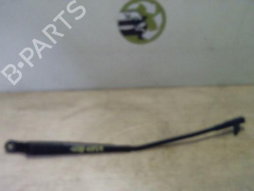 Used Front windshield wiper arm RENAULT MODUS / GRAND MODUS (F/JP0_) 1.5 dCi (FP0D, JP0D) (82 hp) 25388329