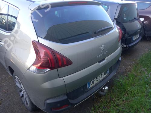 Middle console PEUGEOT 3008 I MPV (0U_) 1.6 HDi | BP31228331I22