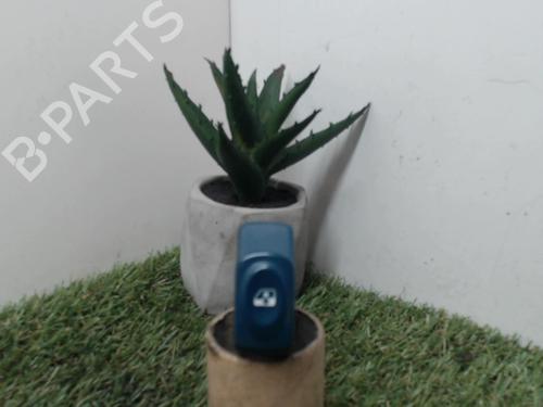 Used Right front window switch Right front window switch RENAULT TWINGO I (C06_) 1.2 (C063, C064) (55 hp) 25396417 25396417
