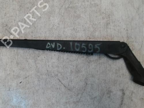Brazo limpia delantero TOYOTA YARIS (_P1_) 1.3 (NCP10, SCP12_) (86 hp) 27603878