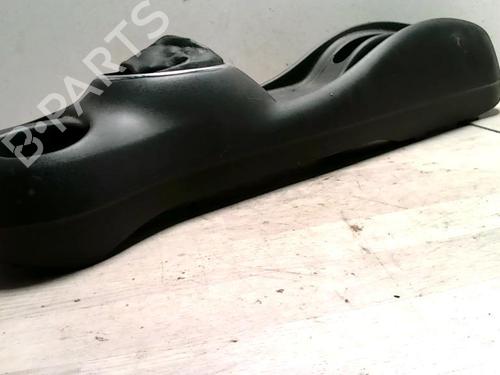 Middenconsole TOYOTA YARIS VERSO (_P2_) 1.4 D-4D (NLP20_, NLP22_) (75 hp) 31233265