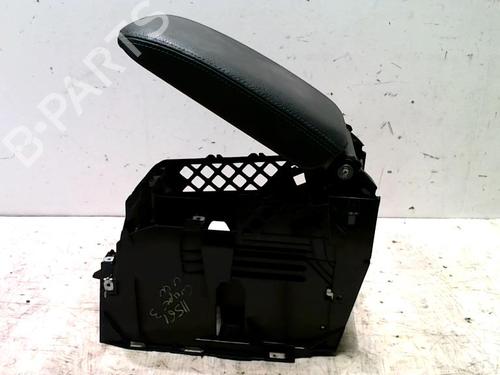 Used Middle console VW SCIROCCO III (137, 138) 1.4 TSI (160 hp) 31239013