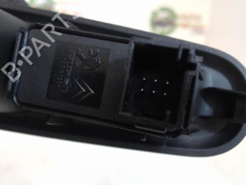 Right rear window switch PEUGEOT 3008 I MPV (0U_) 2.0 HDi 150 / BlueHDi 150 | BP25409972I28