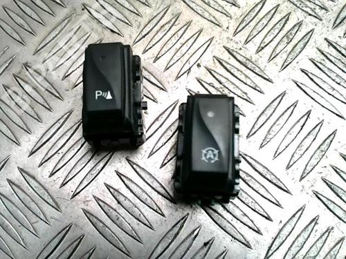 Used Switch RENAULT CLIO IV (BH_) 1.5 dCi 75 (75 hp) 31952892