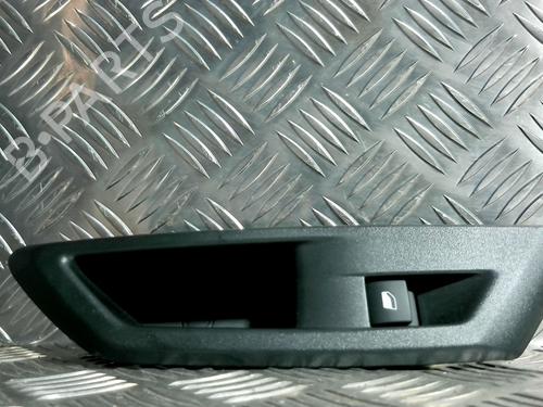 Used Left rear window switch PEUGEOT 308 III (FB_, FH_, FP_, F3_, FM_) PureTech 130 (FPHNSL, FPHNST) (131 hp) 31239447
