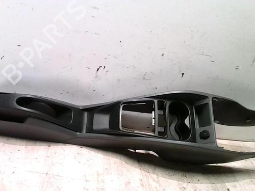 Used Middle console SEAT IBIZA IV (6J5, 6P1) 1.6 TDI (90 hp) 31232454