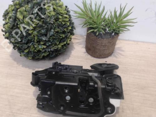 Rear right lock VW POLO V (6R1, 6C1) 1.4 TDI | BP25390440C99 