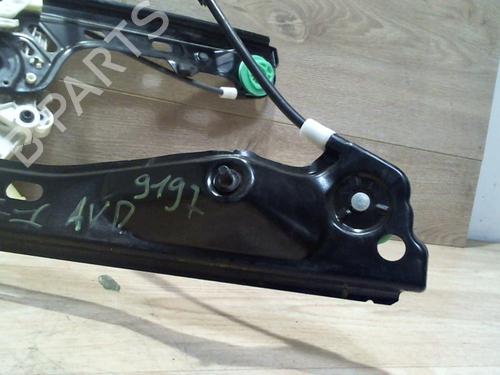 Rudehejsemekanisme Højre foran BMW 1 (E87) 120 d (177 hp) 31219610