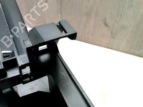 Middle console PEUGEOT 5008 (0U_, 0E_) 2.0 HDi | BP31229153I22