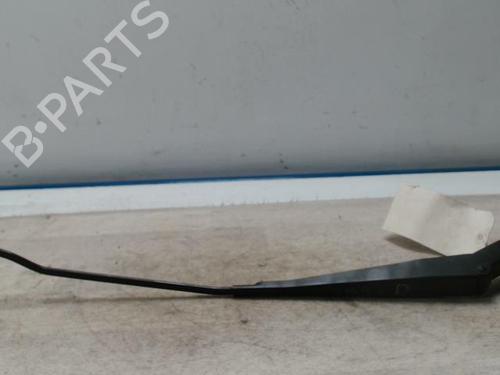 Used Front windshield wiper arm FORD MONDEO III Turnier (BWY) 2.0 16V TDDi / TDCi (115 hp) 31226181