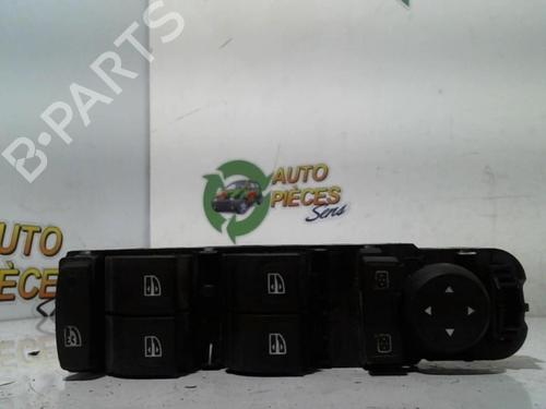 Used Left front window switch RENAULT MEGANE II (BM0/1_, CM0/1_) 1.5 dCi (BM0F, BM0T, BM2B, CM0F, CM0T) (82 hp) 25399699