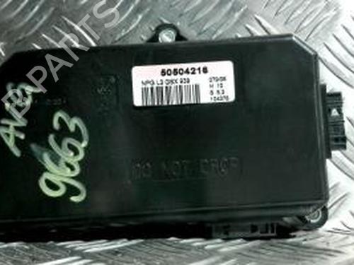 Centralina fecho central ALFA ROMEO 159 (939_) 1.9 JTDM 16V (939AXC1B, 939AXC12) (150 hp) 31075695