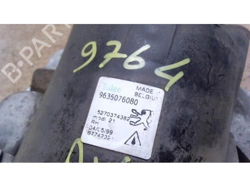 Right front fog light PEUGEOT 206 Hatchback (2A/C) 1.4 i | BP25415851C31 