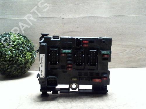 Used Fuse box PEUGEOT 206 Hatchback (2A/C) 1.1 i (60 hp) 25410174
