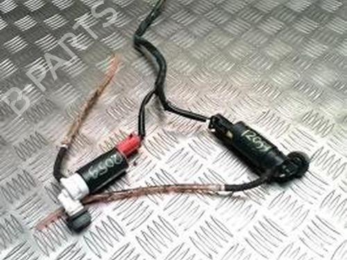 Ruitensproeierpomp TOYOTA COROLLA Verso (ZER_, ZZE12_, R1_) 2.2 D-4D (AUR10_, AUR10R) (136 hp) 25617854