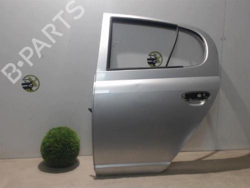 Używane Drzwi tylne lewe TOYOTA YARIS (_P1_) 1.4 D-4D (NLP10_, NLP10R) (75 hp) 25390921