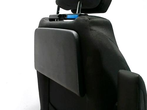 Right front seat PEUGEOT 5008 (0U_, 0E_) 1.6 HDi | BP25419531C16