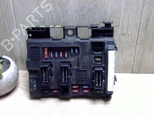 Zekeringkast PEUGEOT 206 Hatchback (2A/C) 2.0 HDI 90 (90 hp) 25411546