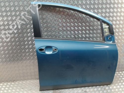 Porta anteriore destra TOYOTA YARIS (_P9_) 1.4 D-4D (NLP90_, NLP90R) (90 hp) 31263283