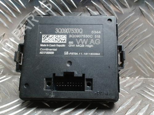 Steuergerät für SEAT ARONA (KJ7, KJP) 1.0 TSI (116 hp) 31238557