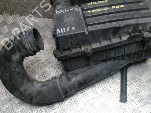 Air filter box VW TOURAN (1T1, 1T2) 1.9 TDI | BP30526445M87