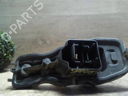 Used Licence plate light RENAULT SCÉNIC II (JM0/1_) 1.5 dCi (JM1F) (86 hp) 31231516