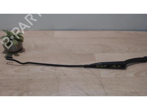 Used Front windshield wiper arm OPEL CALIBRA A (C89) 2.0 i (M07) (115 hp) 25414726