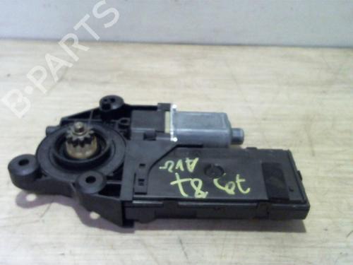 Rudehejsemotor forskærm venstre RENAULT MEGANE III Hatchback (BZ0/1_, B3_) 1.5 dCi (BZ09, BZ0D, BZ1W, BZ29, BZ14) (110 hp) 25388321