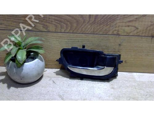 Used Rear right interior door handle TOYOTA YARIS (_P13_) 1.4 D (NLP130_, NLP130) (90 hp) 25402051