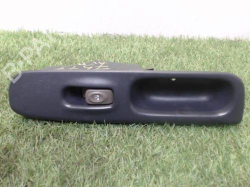 Used Right front window switch Right front window switch RENAULT TWINGO I (C06_) 1.2 (C066, C068) (58 hp) 25389781 25389781