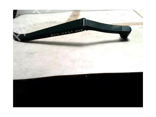 Front windshield wiper arm MITSUBISHI OUTLANDER II (CW_W) 2.0 DI-D (CW8W) | BP25428667C143 