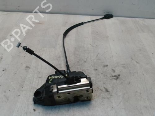 Used Front right lock NISSAN PRIMERA (P12) 2.2 Di (126 hp) 31227235