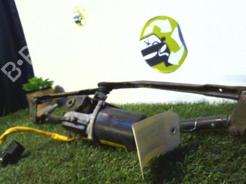 Used Front wiper motor HYUNDAI SANTA FÉ I (SM) 2.0 CRDi (113 hp) 25397472